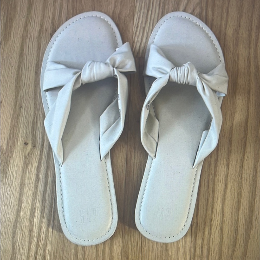 GAP Women’s Criss Cross Slip-On slide Sandals Bone size 10